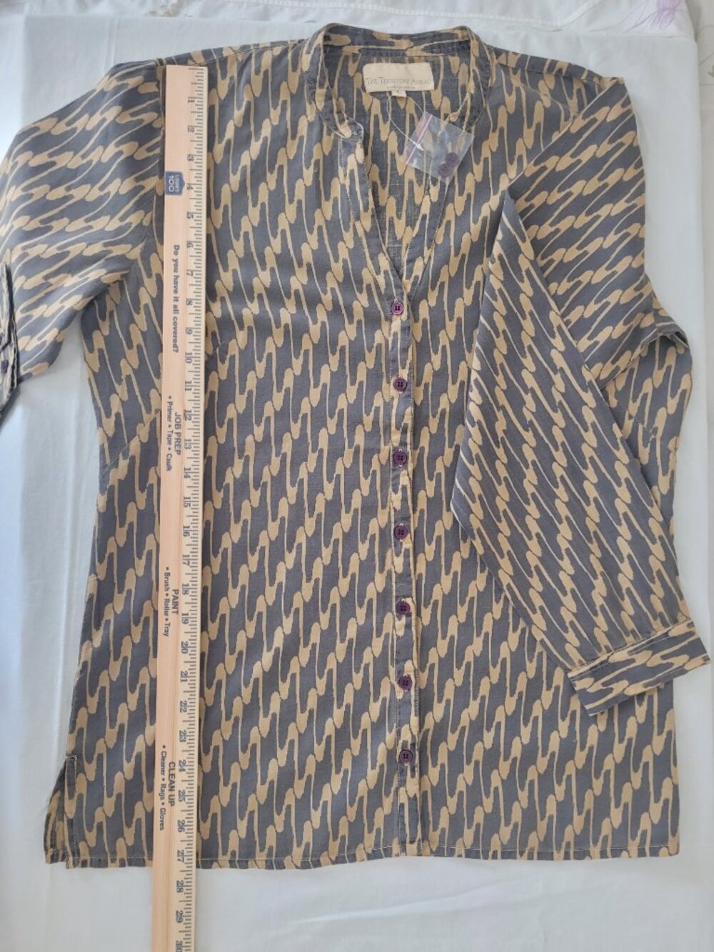 Grey Tan Womens Button Shirt NWT The Territory Ahead Pre-2013 Size L